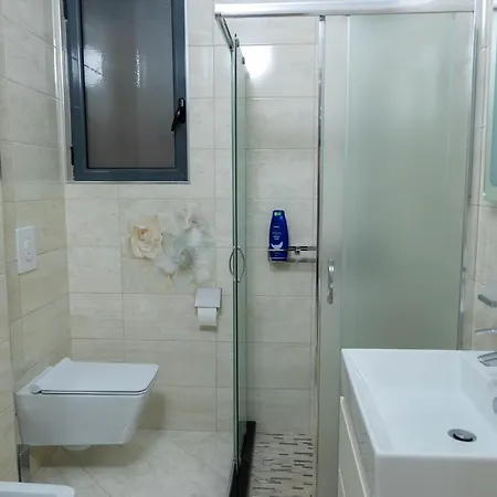 Luxury Lungomare Apartament Vlore Exterior photo